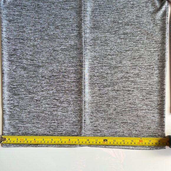 Club Monaco V-Neck Silver top - Picture 6 of 8